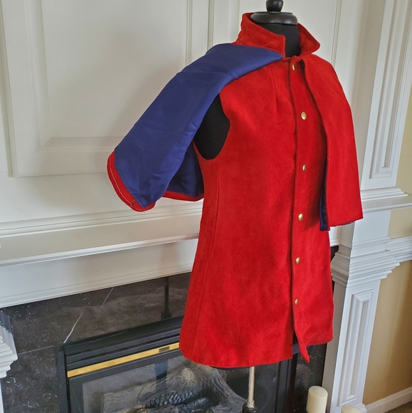 VINTAGE RED CAPE VEST - Picture 6 of 13
